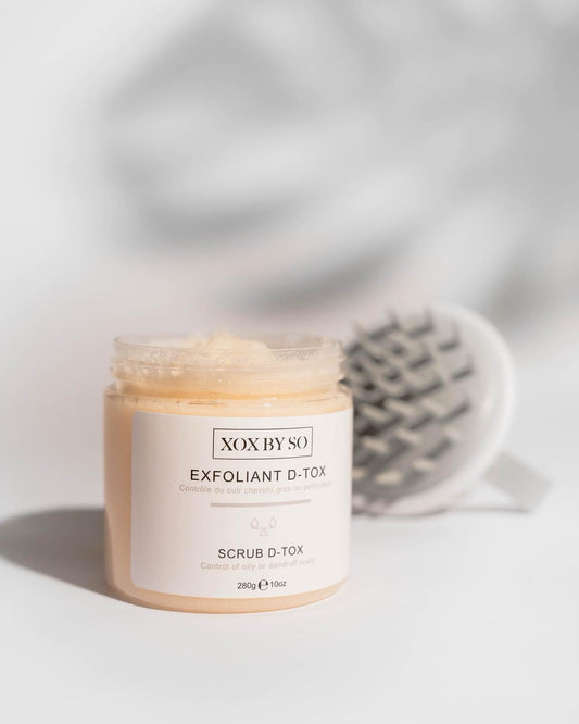 Exfoliant D-tox capillaire avec brosse